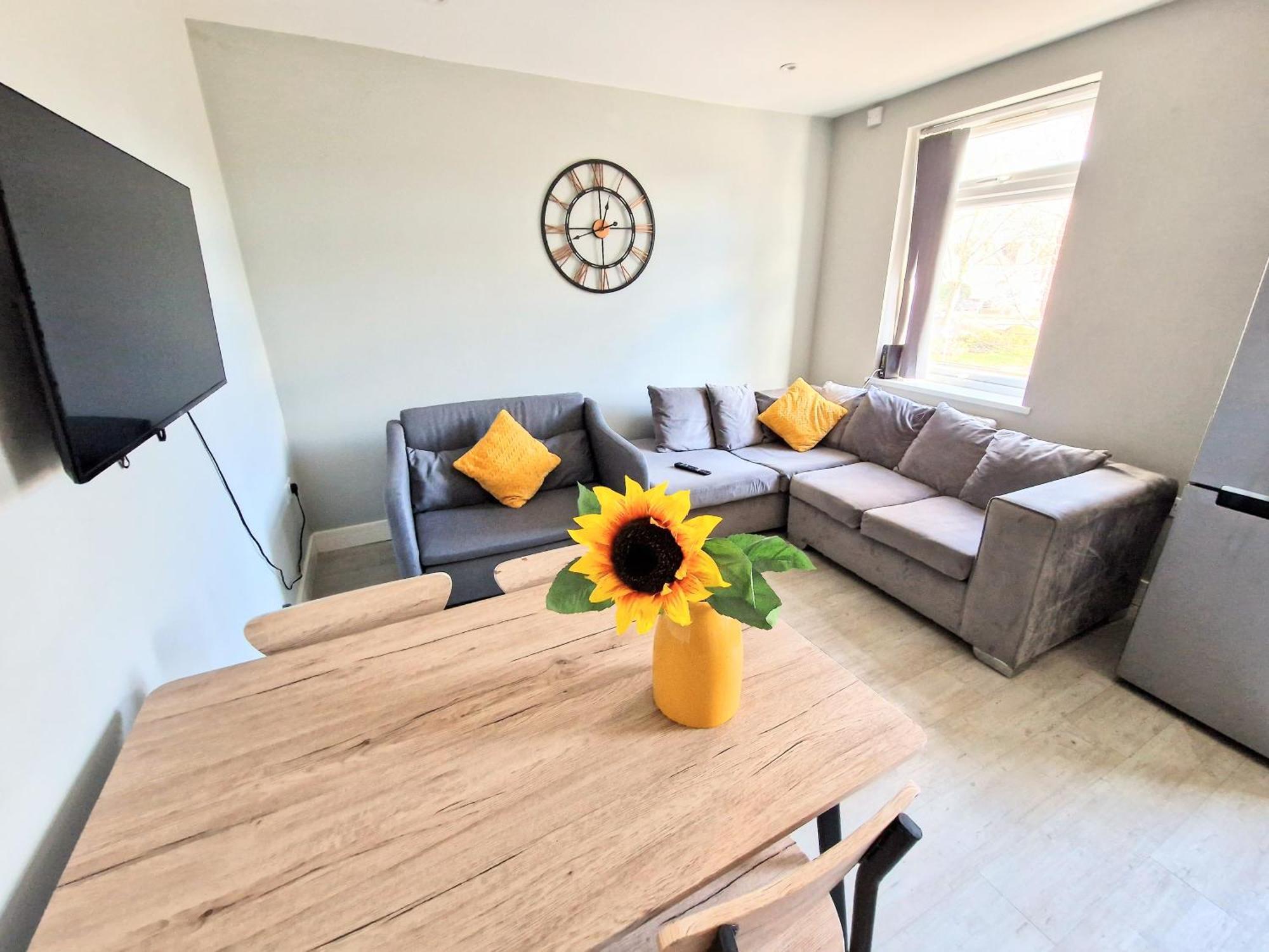 Central Reading Modern 3Br Flat - Walk To Station And High Street Экстерьер фото